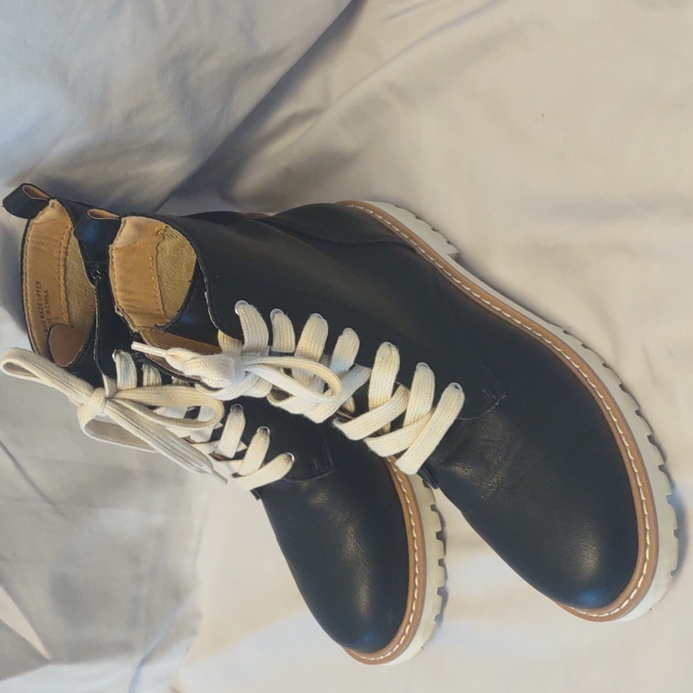 Oasis Society Women's Black Vegan Leather Combat Boots Size 7.5 Medium EUC - Picture 14 of 14